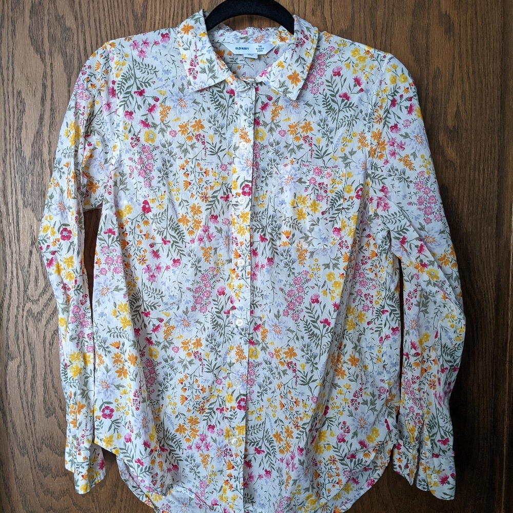 Old Navy Floral Classic Button Down Shirt